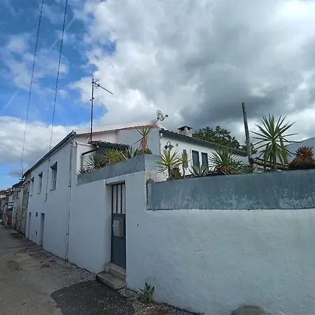 A Casa Da Bicicleta * Lousa (Central Portugal)